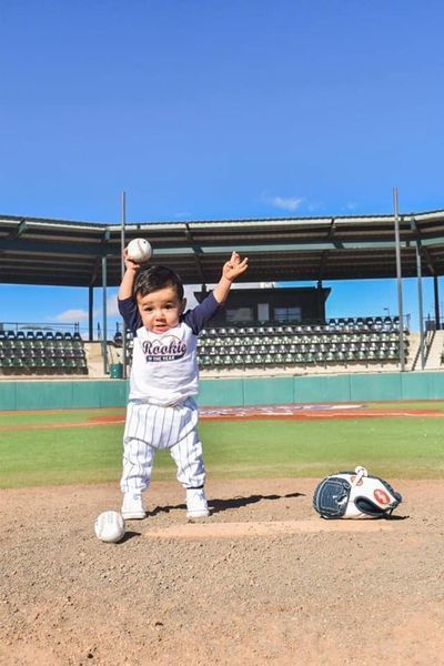 1 year old Jeremiah wanted Birthday pictures at a Baseball Stadium ! Since He will be playing for RRHS in the future we found a great Stadium for pictures !!!!